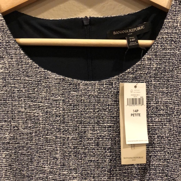 BANANA REPUBLIC FACTORY blue & white, tweed, short sleeve, zipper back dress - Picture 4 of 9